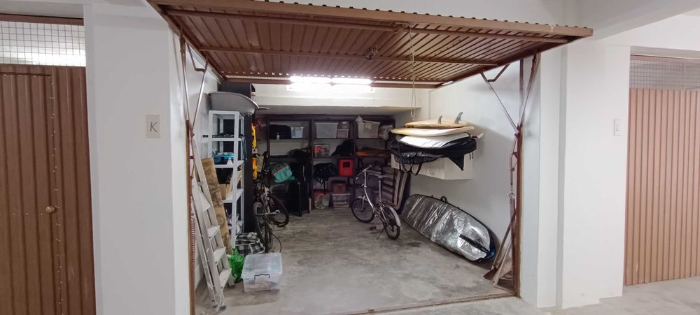 Garagem para arrendar (box) na praia do Baleal, Peniche
