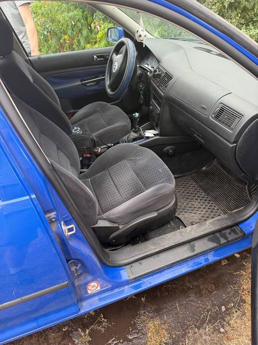 Продається Golf 4 2000 року