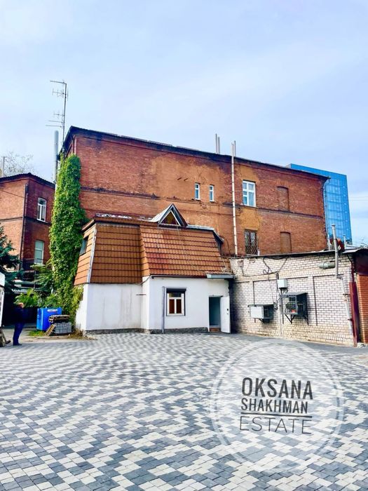 Здам в оренду 119 м2 у центрі з окремим входом