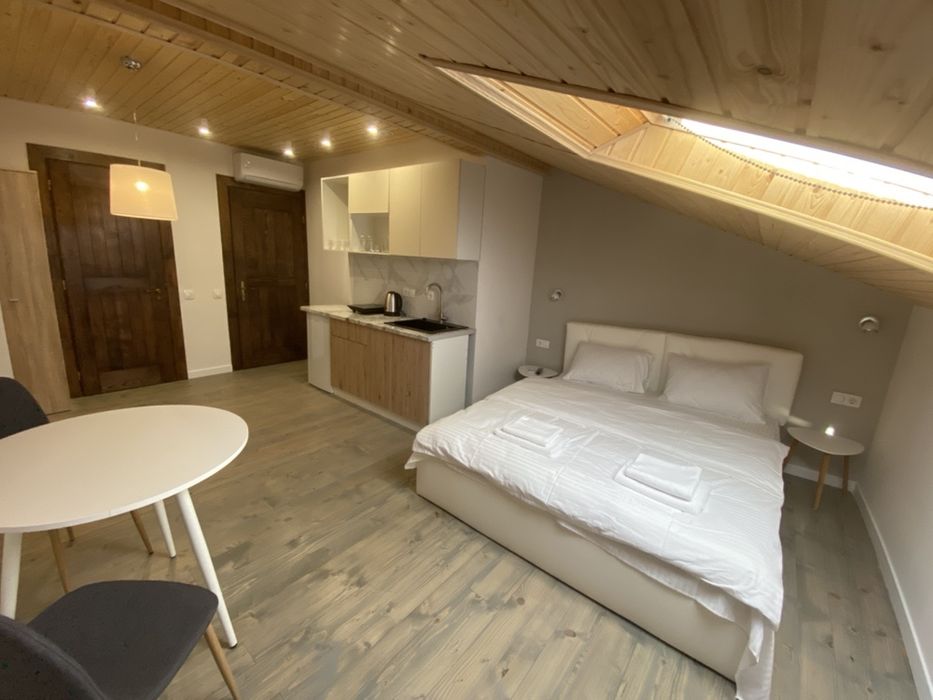 Від власника, вільно сьогодні в центрі Львова, все нове після ремонту.