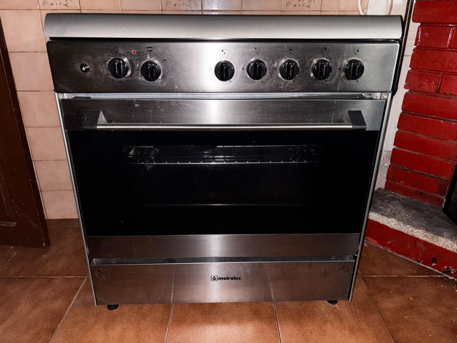 Forno (como novo)/ fogão 5 bocas