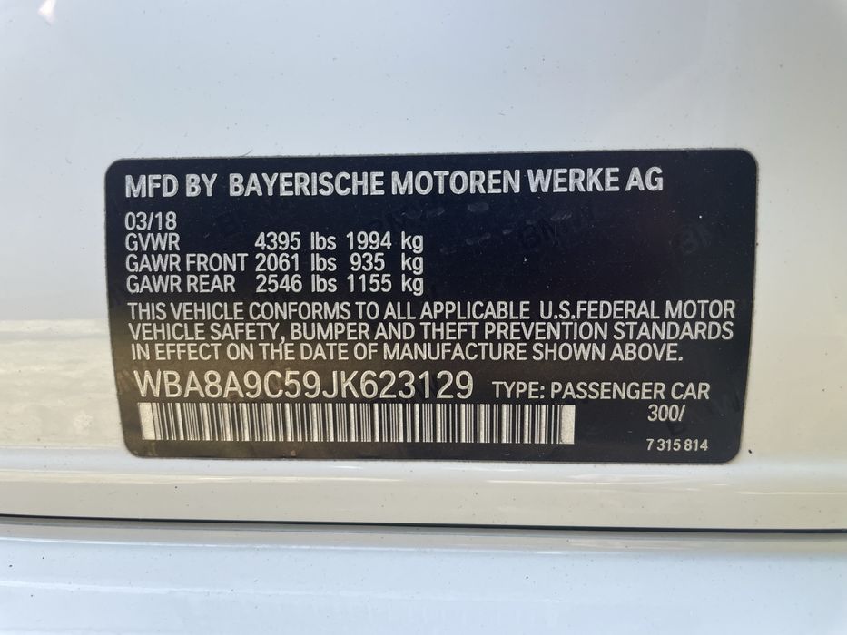 BMW 320I 2018 року