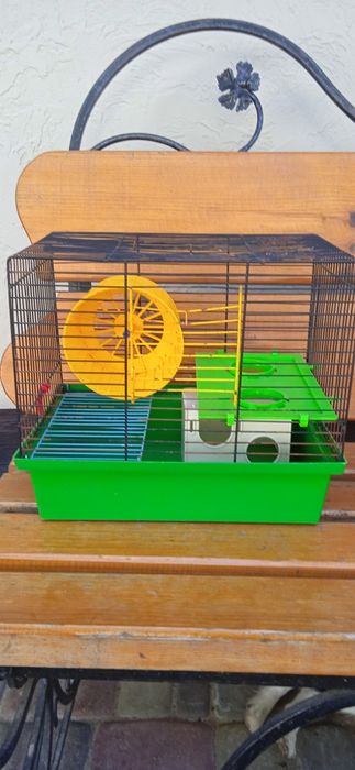 Клітка для домашніх улюбленців