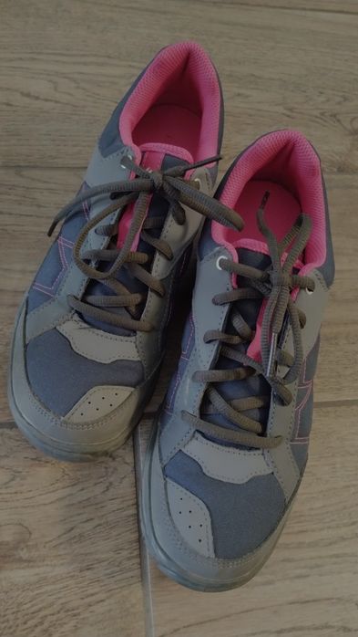 Buty trekkingowe turystyczne Quechua r.39