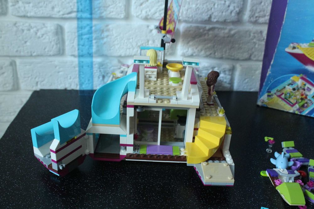 великий наборище лего LEGO Friends Катамаран Саншайн (41317)