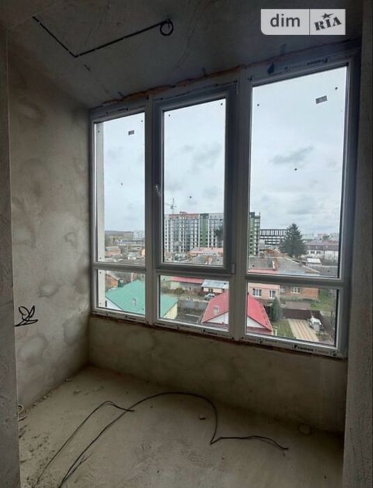 Продаж 2к квартири 80 кв м