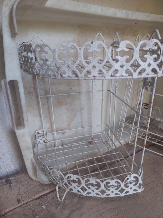 Floreiras usadas para vasos no exterior