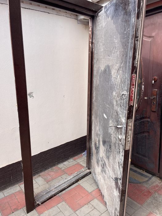 Металеві двері бу заводські