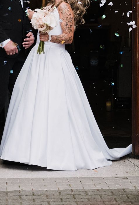 Suknia ślubna MIKADO z podpinanym trenem