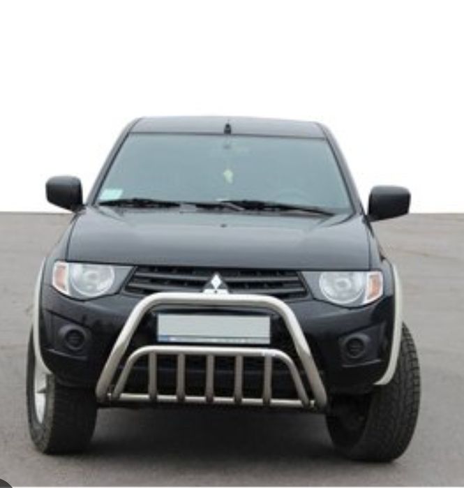 Кенгурятник на автомобиль джип