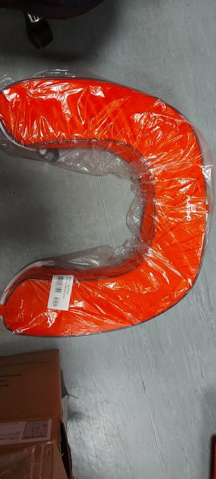 Boia flutuante tipo ferradura