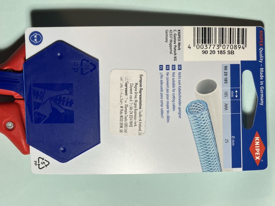 Alicate Knipex corta-tubos