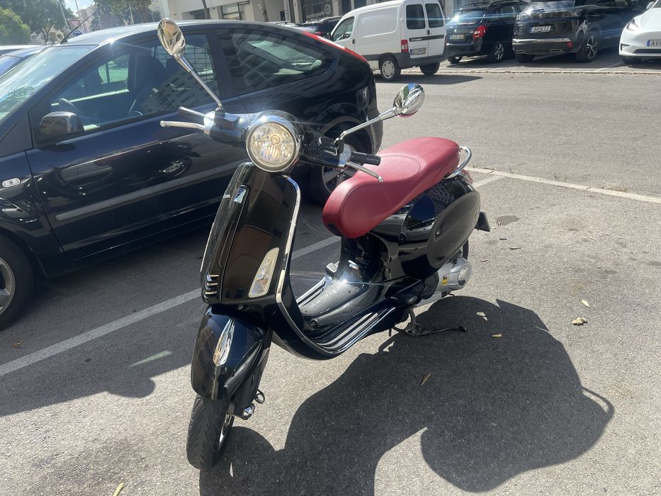 Vespa primavera 125