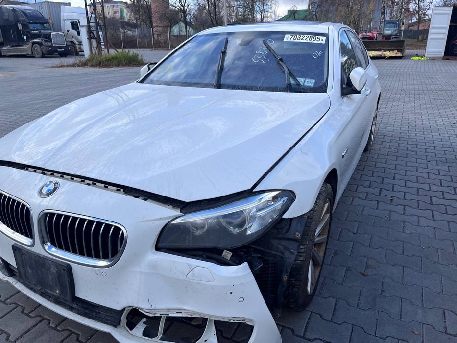 Запчасти БМВ ф10 5 серии , розборка bmw f10 шрот фара капот бампер а86