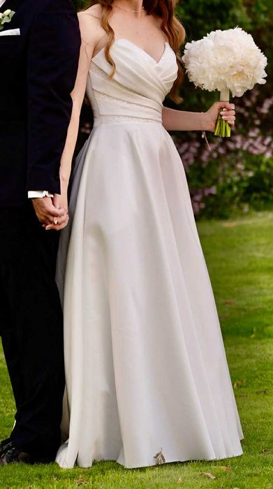 Suknia ślubna literka A błyszczące mikado