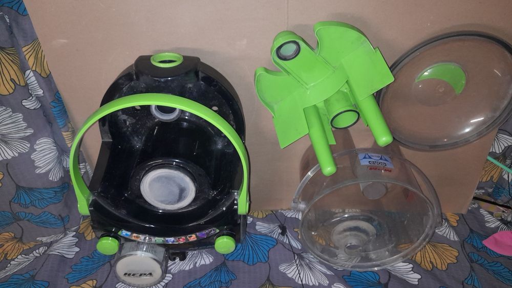 Odkurzacz  MPM wodny Bora 2400w