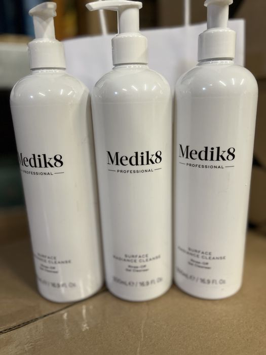 Medik8 Surface Cleanse Очищаючий гель з АНА-кислотами 500мл