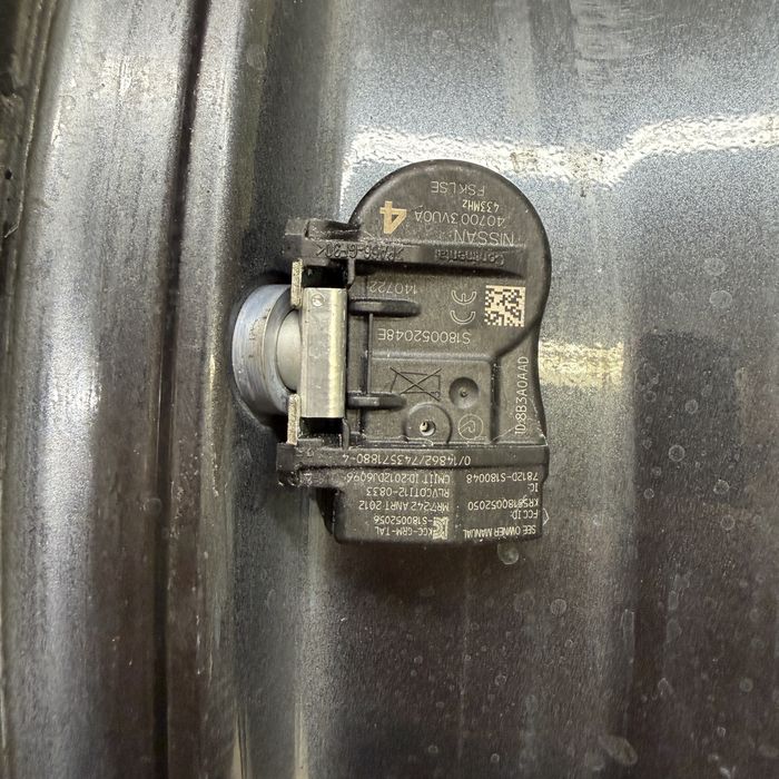 Alufelgi OE Nissan 16 cali 5x114,3 Czujniki! Bardzo ładny stan!!