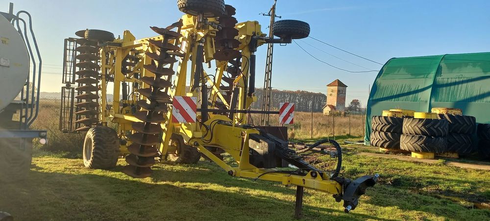 Brona talerzowa PM 8000  Brona talerzowa PM 8000