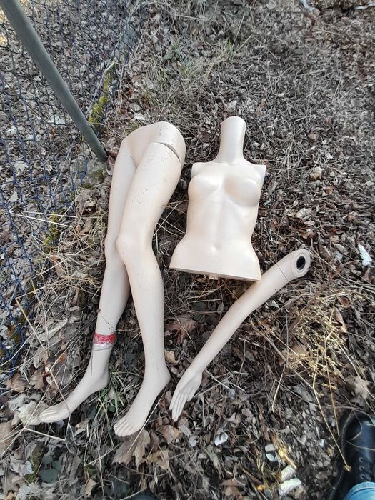 Manekin damski niekompletny