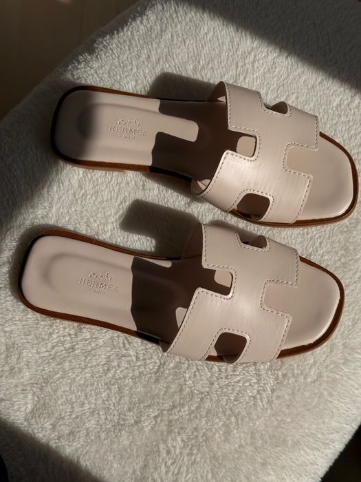 Хермес шльопки люксова якість 36-41 розміри колір світлий