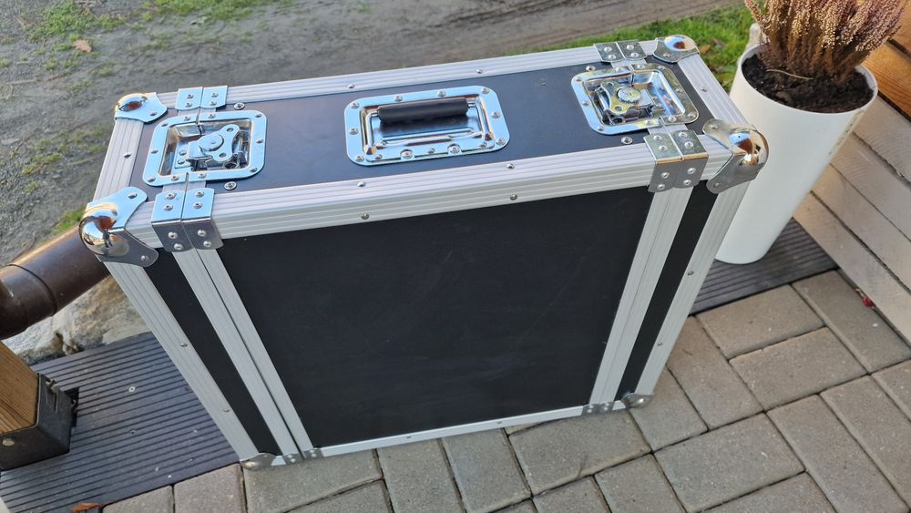 Walizka transportowa  profesjonalna  fighter case