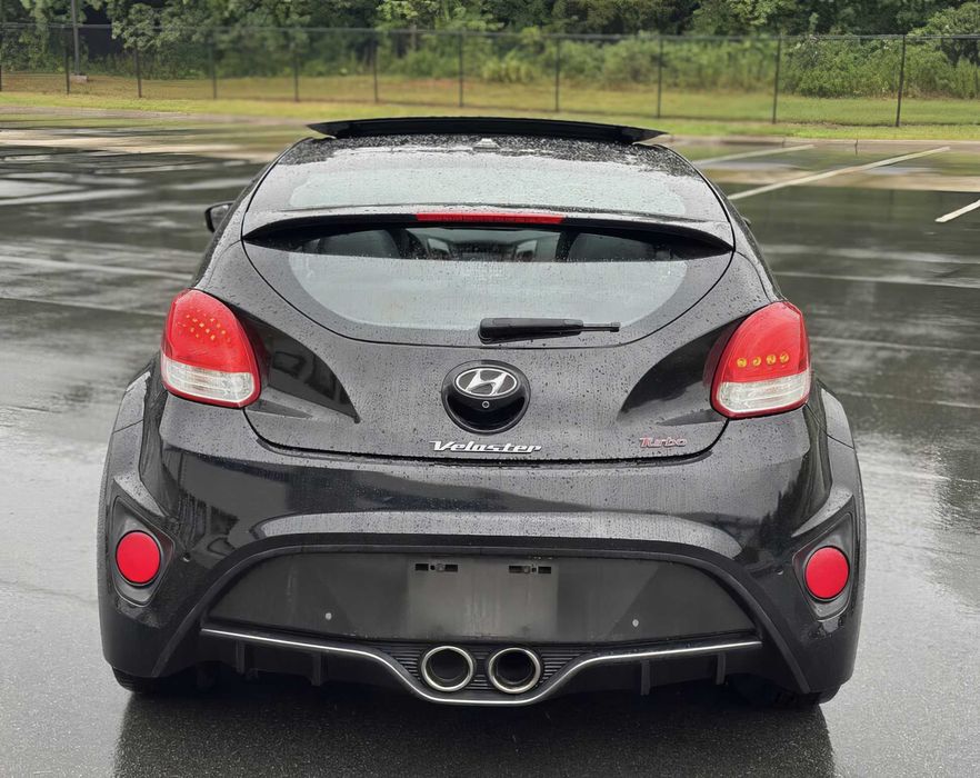 Hyundai Veloster      2015
