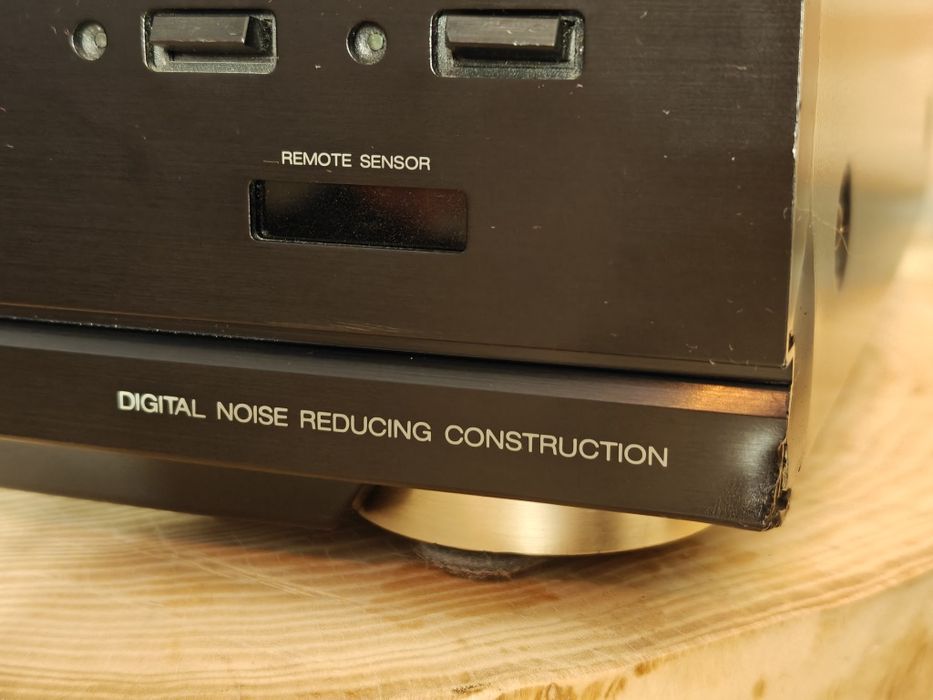 Wzmacniacz Akai AM 67