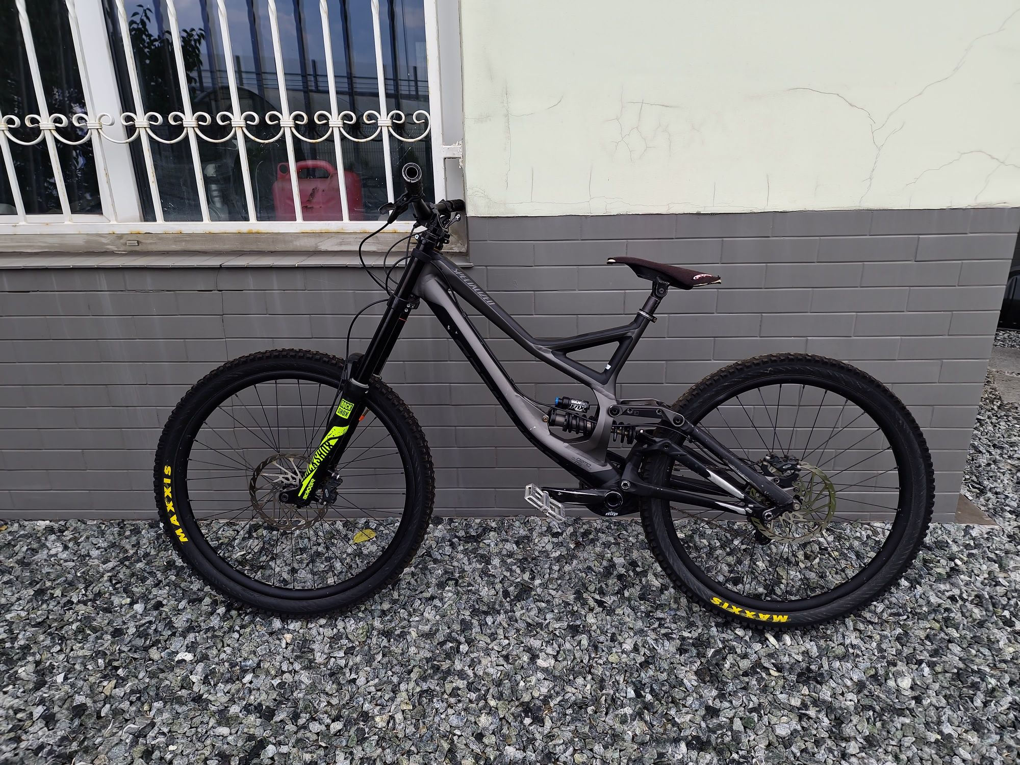 Specialized demo olx hotsell