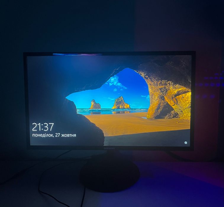 Компʼютер з монітором / Ryzen 3 3200G / RX 550 / MSI A320 Pro