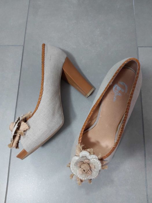 Buty damskie Bata. Rozmiar 40.