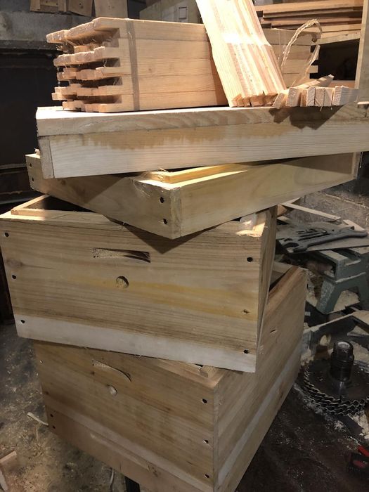 Продам улья на 10 рамок под 230 рамку.