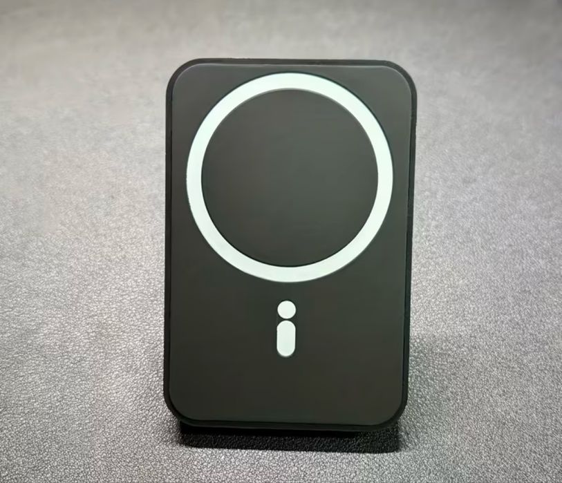 Magnetyczny uchwyt samochodowy z ładowaniem bezprzewodowym MagSafe 15W