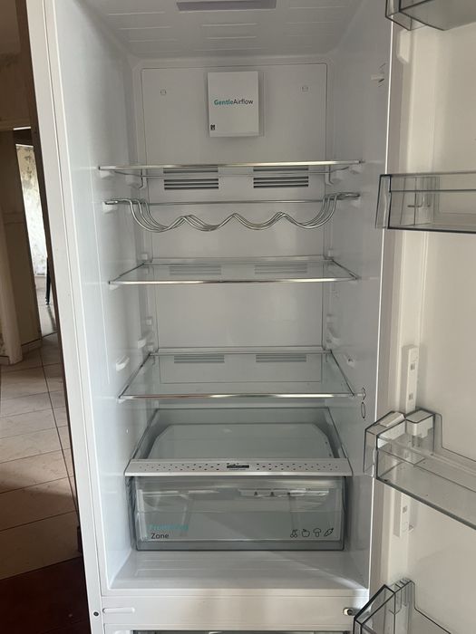 Sprzedam lodówko-zamrażarkę marki Sharp