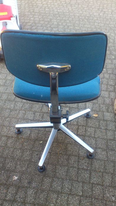 Fotel krzesło obrotowe PRL vintage biurowy masujący