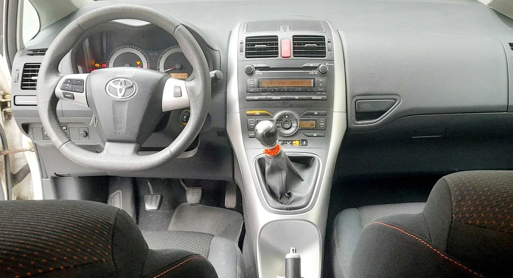 Toyota Auris 1.4 D-4D Pack Sport (2010) | 1 Dono | Histórico Toyota
