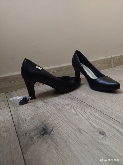 Buty na obcasie czarne