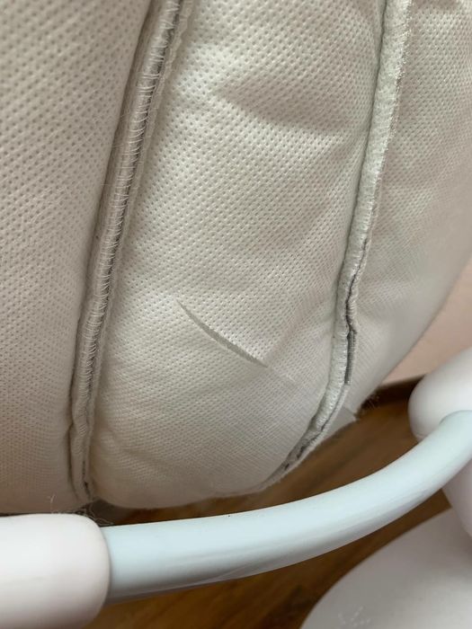 Заколисуюче крісло-гойдалка