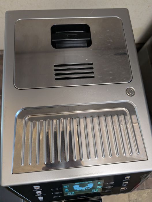 Кавомашина преміум-класу DeLonghi PrimaDonna Class (ECAM 550.55.SB)з Німеччини.