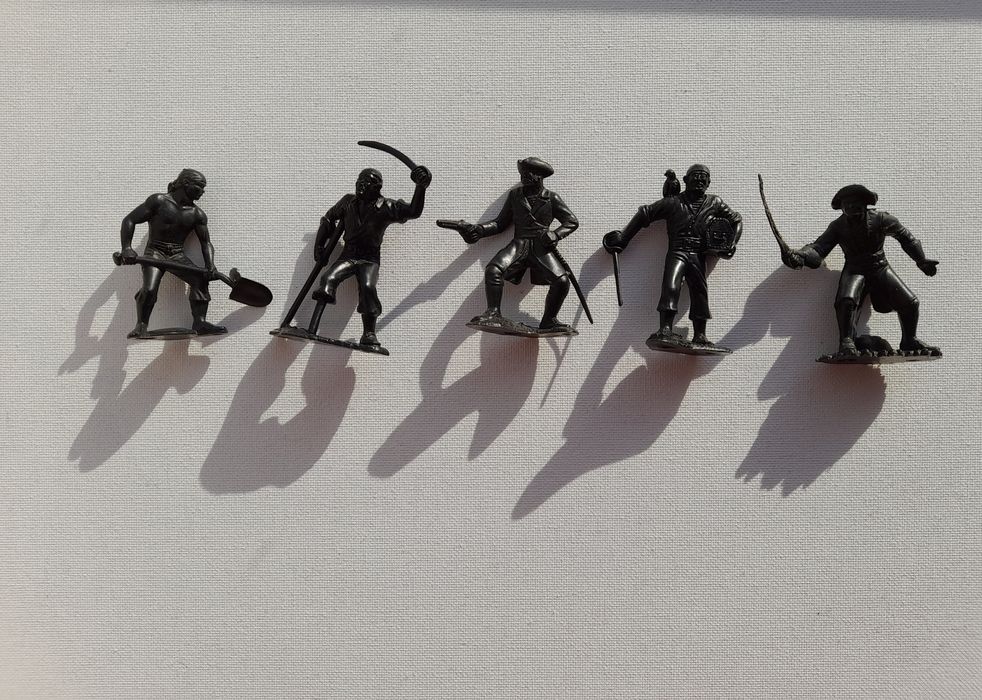 Солдатики СССР  Римляне,  Пираты,  Индейцы  ДЗИ