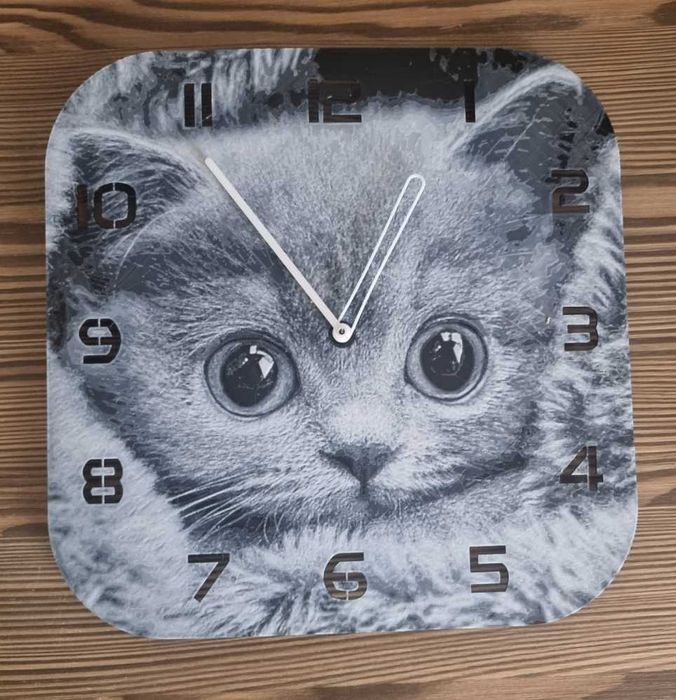 Zegar ścienny z motywem kota małego 24 cm