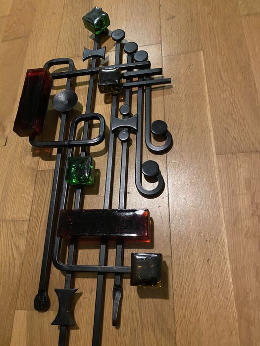 Ozdoba ścienna metal oraz kolorowe szkło