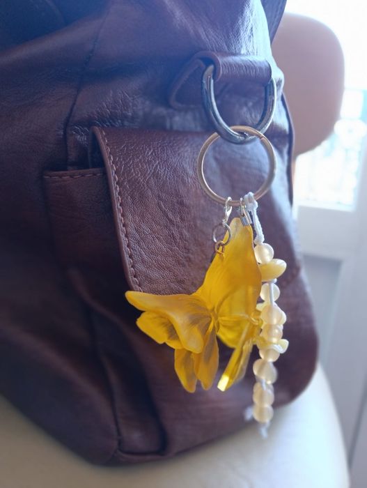 Bag charm artesanal borboleta