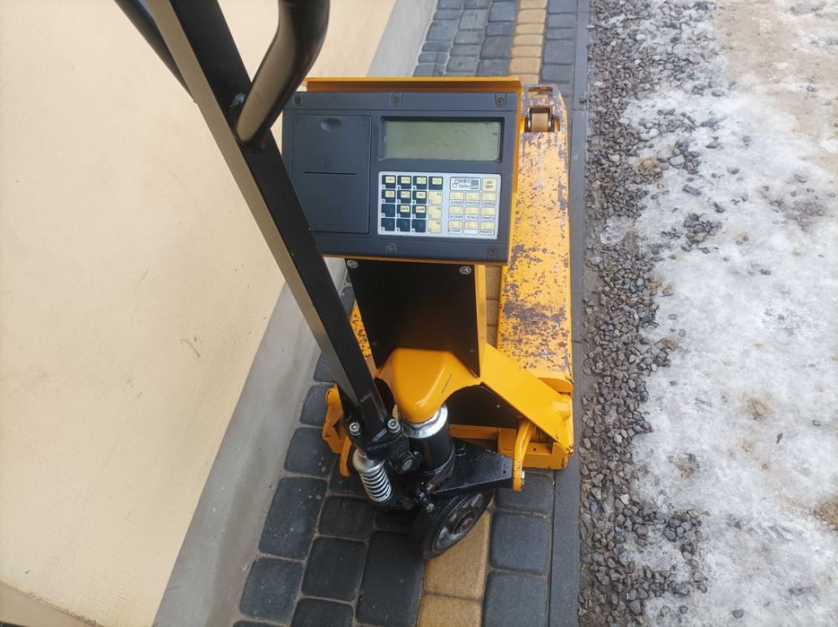 Paleciak z wagą elektroniczną 2000 kg