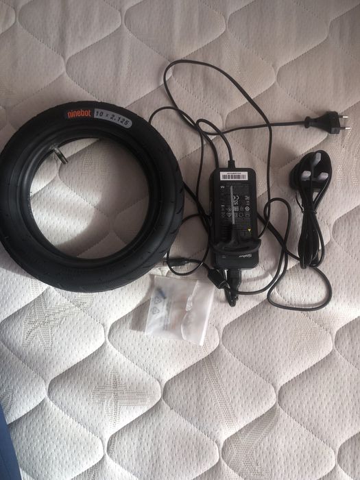 pneu e carregador de trotinete Ninebot