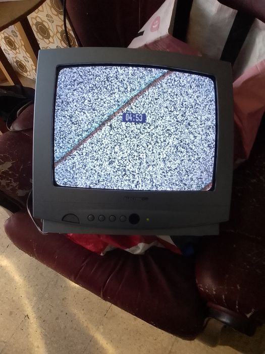 Televisão Pequena a funcionar