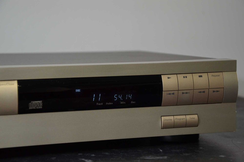 Odtwarzacz CD Harman Kardon HD7325 złoty / czarny