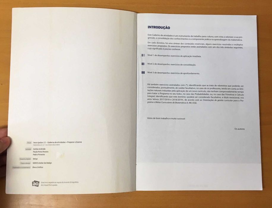 Caderno de atividades/Preparação exame Matemática A 12º ano
