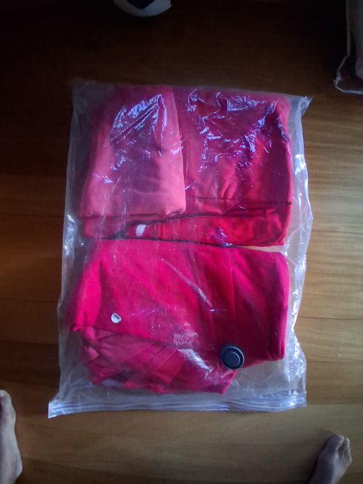 Capas para Sofá KLIPPAN IKEA -  3 Capas: (2 Vermelhas + 1 Floral)