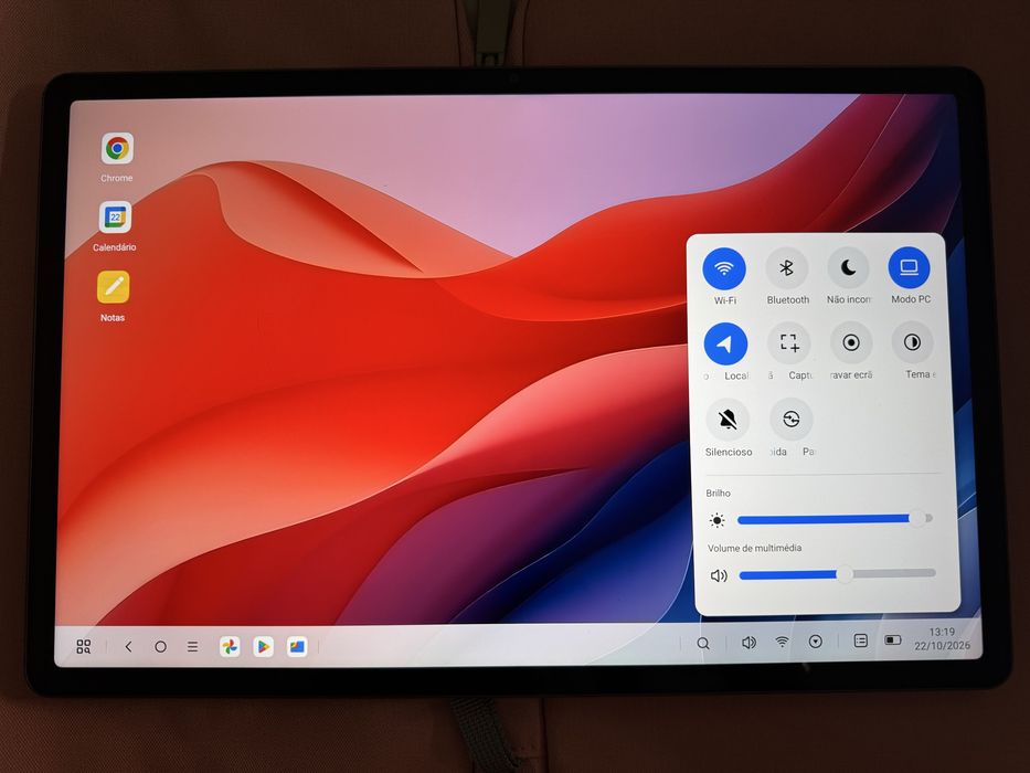 Tablet Lenovo Idea Tab Pro – 256GB com acessórios